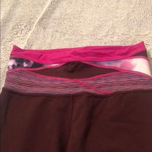 Lululemon size 4 burgundy yoga pants